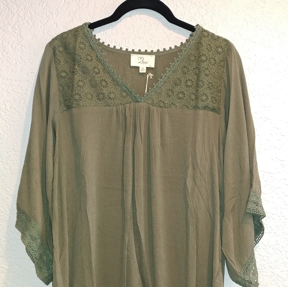 NWT Olive V-neck 3/4 TOP - Picture 6 of 7